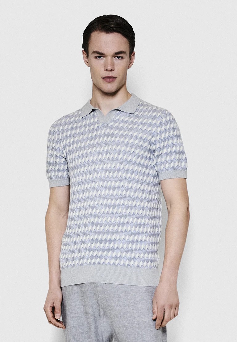 t-shirt in maglia con scollo a v