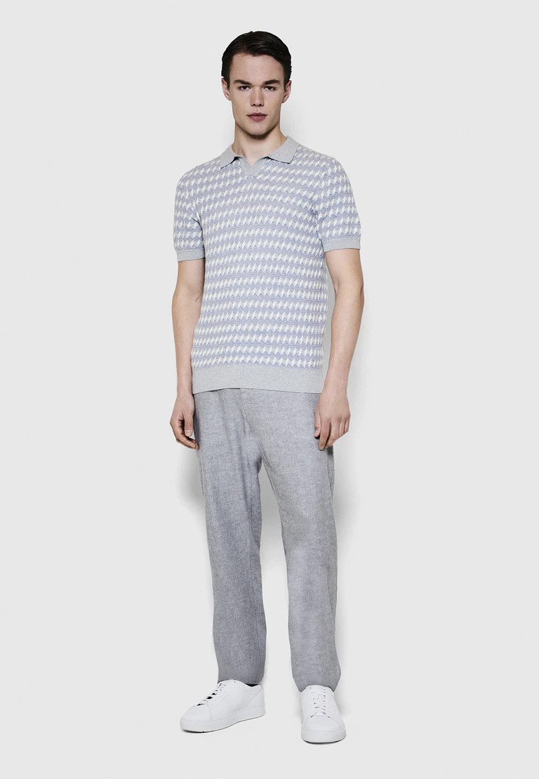 t-shirt in maglia con scollo a v