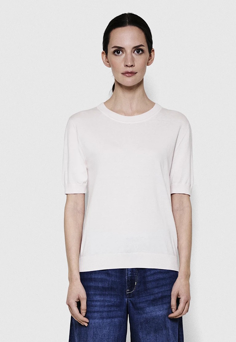 t-shirt a rotondo in lavorazione a maglia